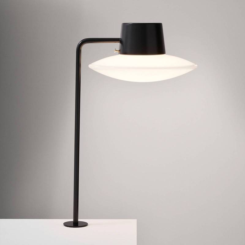 Louis Poulsen AJ Oxford Tischlampe, Pin, opal 41cm von Louis Poulsen