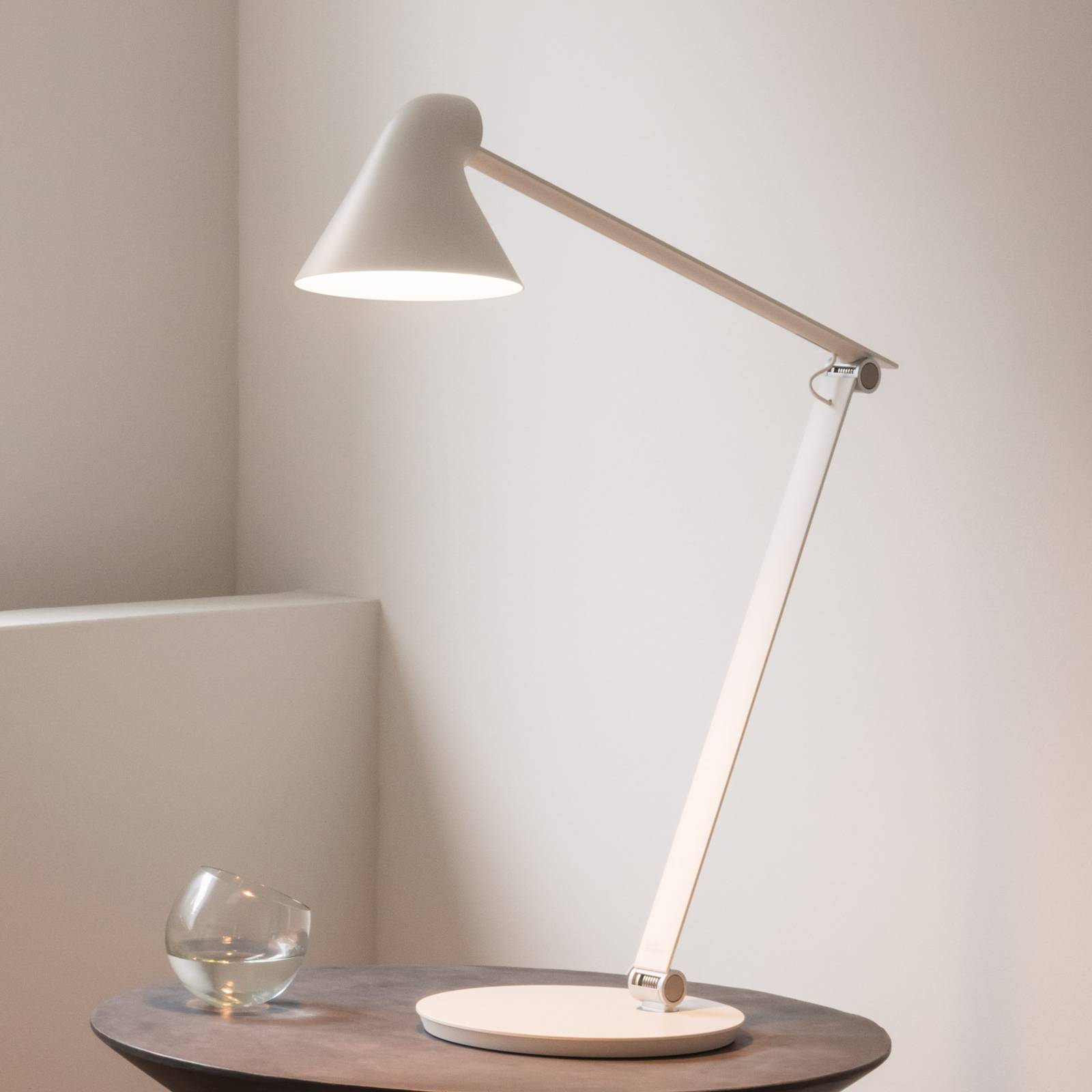 Louis Poulsen NJP Tischlampe Fuß 3.000K weiß Louis Poulsen NJP Tischlampe Fuß 3.000K weiß von Louis Poulsen
