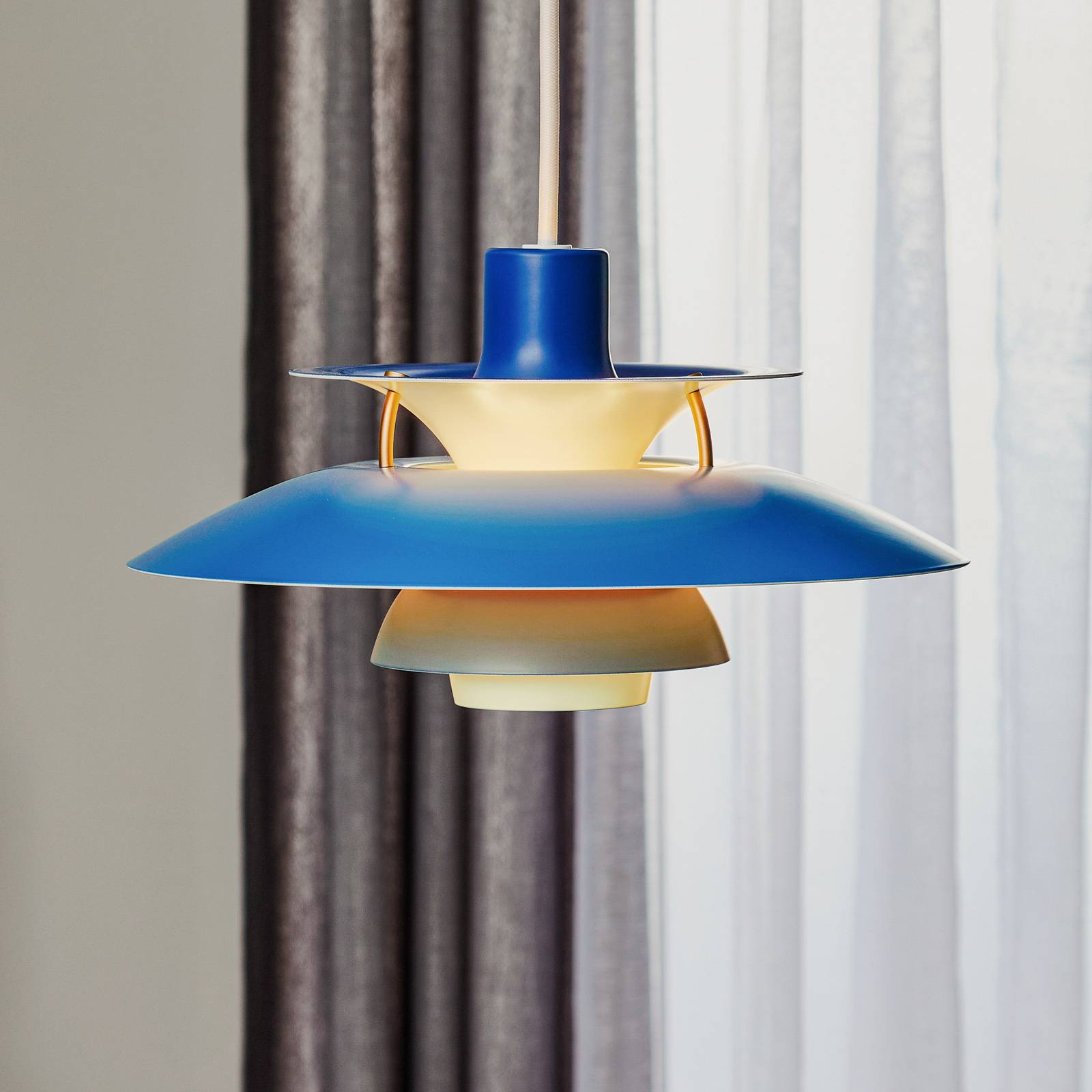 Louis Poulsen PH 5 Mini - Hängeleuchte, blau Louis Poulsen PH 5 Mini - Hängeleuchte, blau von Louis Poulsen