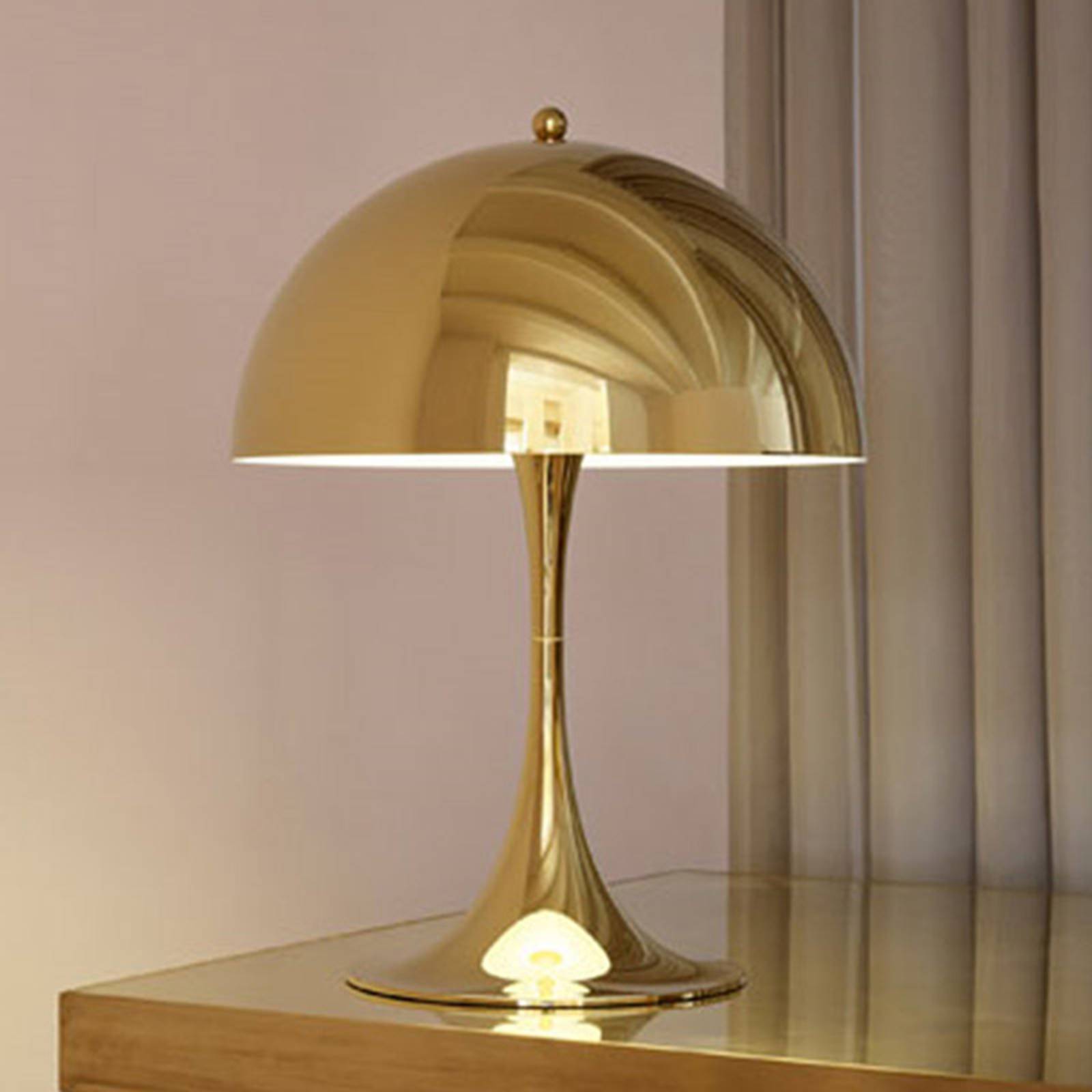 Louis Poulsen Panthella Mini Tischlampe messing Louis Poulsen Panthella Mini Tischlampe messing von Louis Poulsen