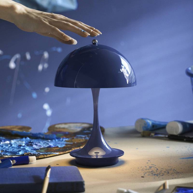 Louis Poulsen Panthella Portable 160 V3, opaque indigoblau von Louis Poulsen