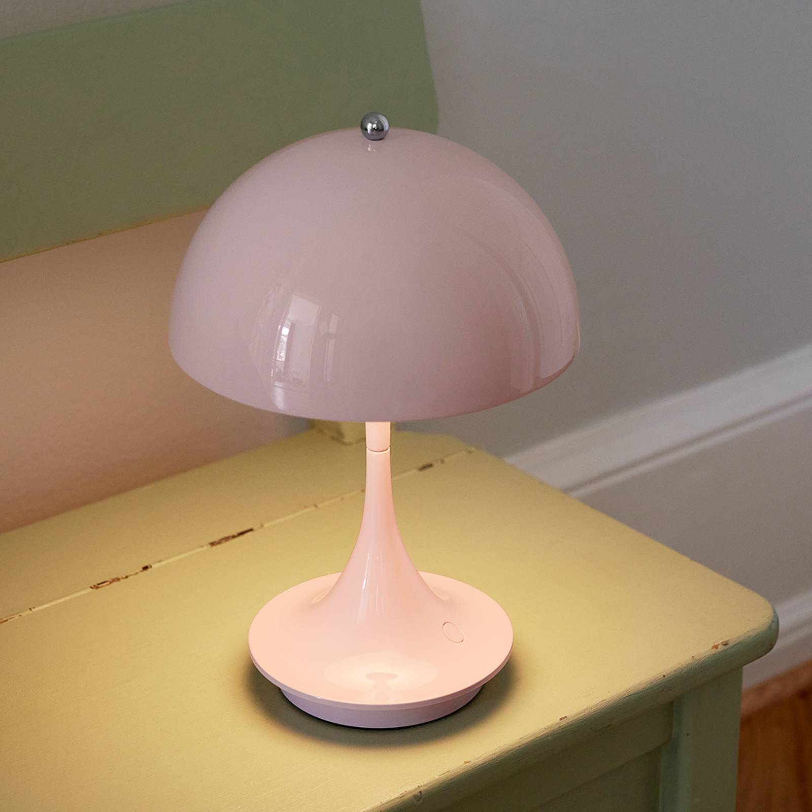 Louis Poulsen Panthella Portable V2 LED rosé Louis Poulsen Panthella Portable V2 LED rosé von Louis Poulsen