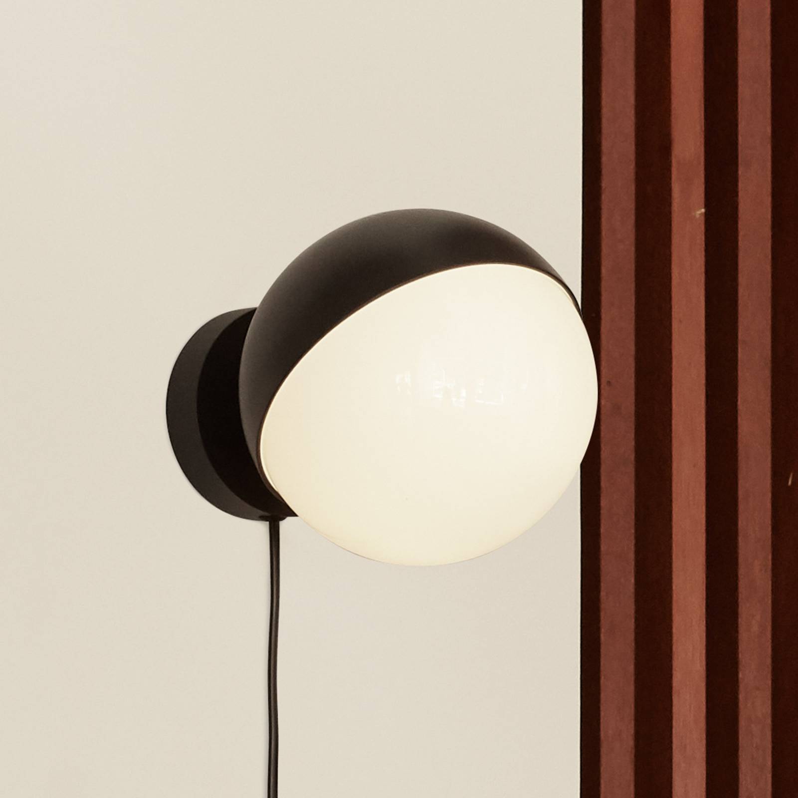 Louis Poulsen VL Studio Wandleuchte schwarz Kabel Louis Poulsen VL Studio Wandleuchte schwarz Kabel von Louis Poulsen