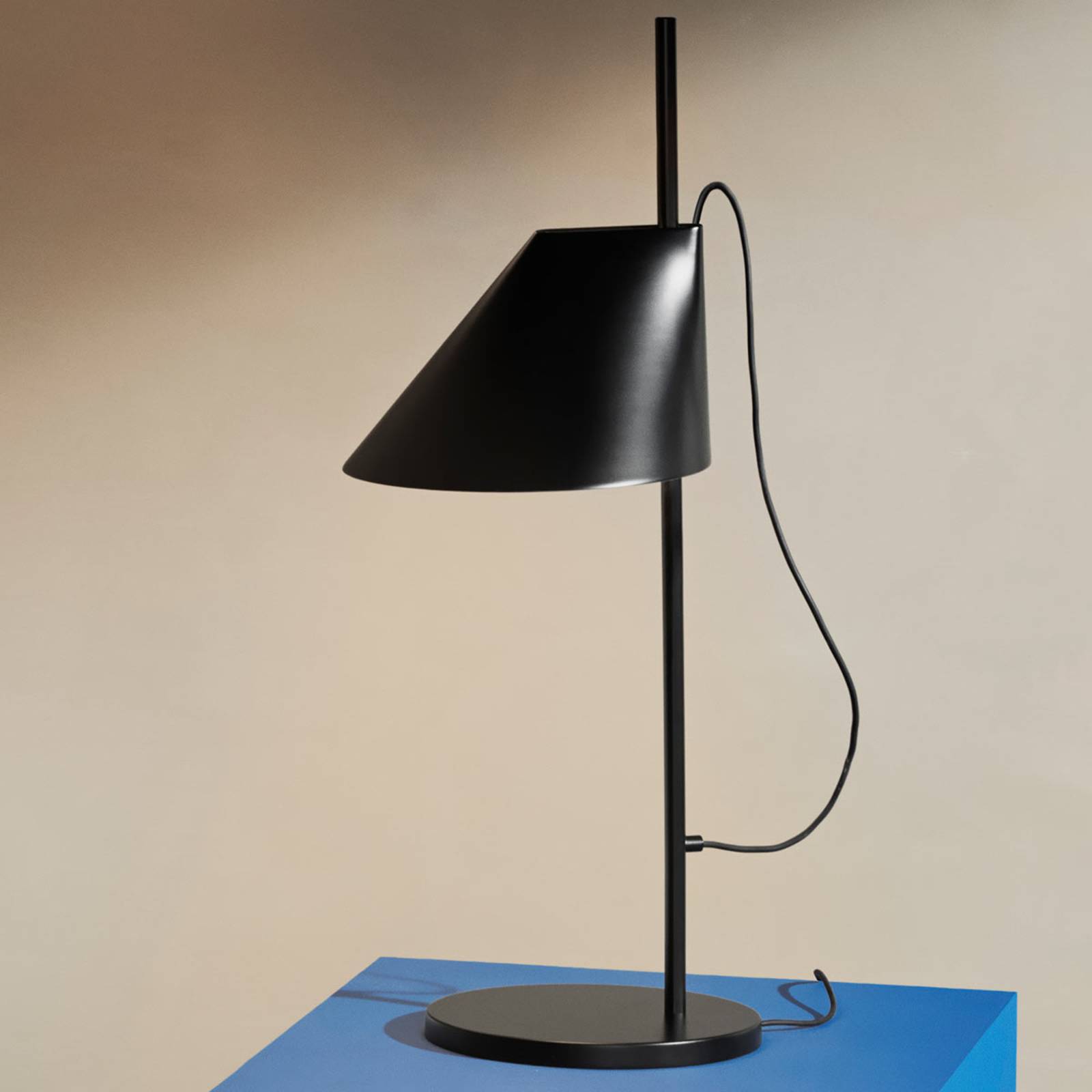 Louis Poulsen Yuh - LED-Tischleuchte in Schwarz Louis Poulsen Yuh - LED-Tischleuchte in Schwarz von Louis Poulsen