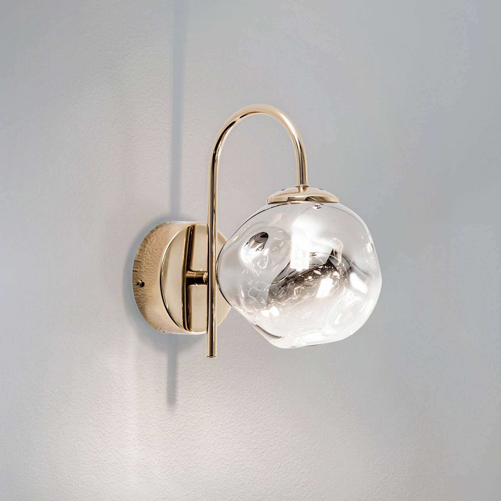 Wandleuchte Herman, goldfarben, Höhe 23 cm, Glas, Eisen Wandleuchte Herman, goldfarben, Höhe 23 cm, Glas, Eisen von Lucea