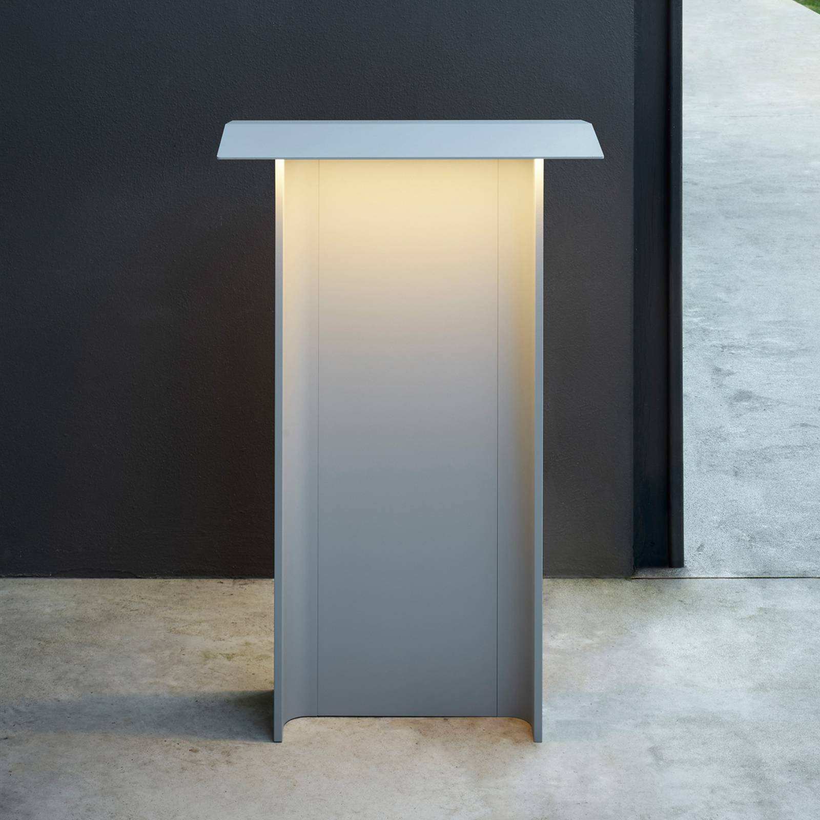 Luceplan Fienile LED-Wegeleuchte 72 cm hellgrau Luceplan Fienile LED-Wegeleuchte 72 cm hellgrau von Luceplan