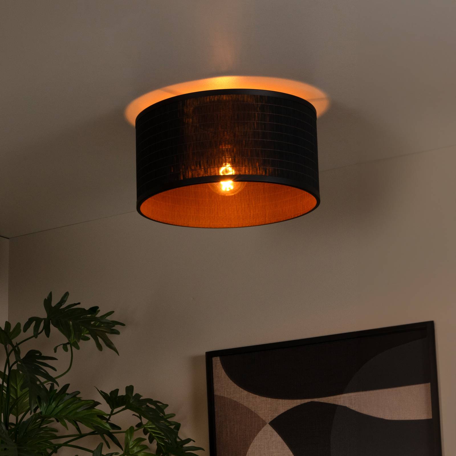 Deckenleuchte Tagalog aus Rattan, schwarz/natur Deckenleuchte Tagalog aus Rattan, schwarz/natur von Lucide