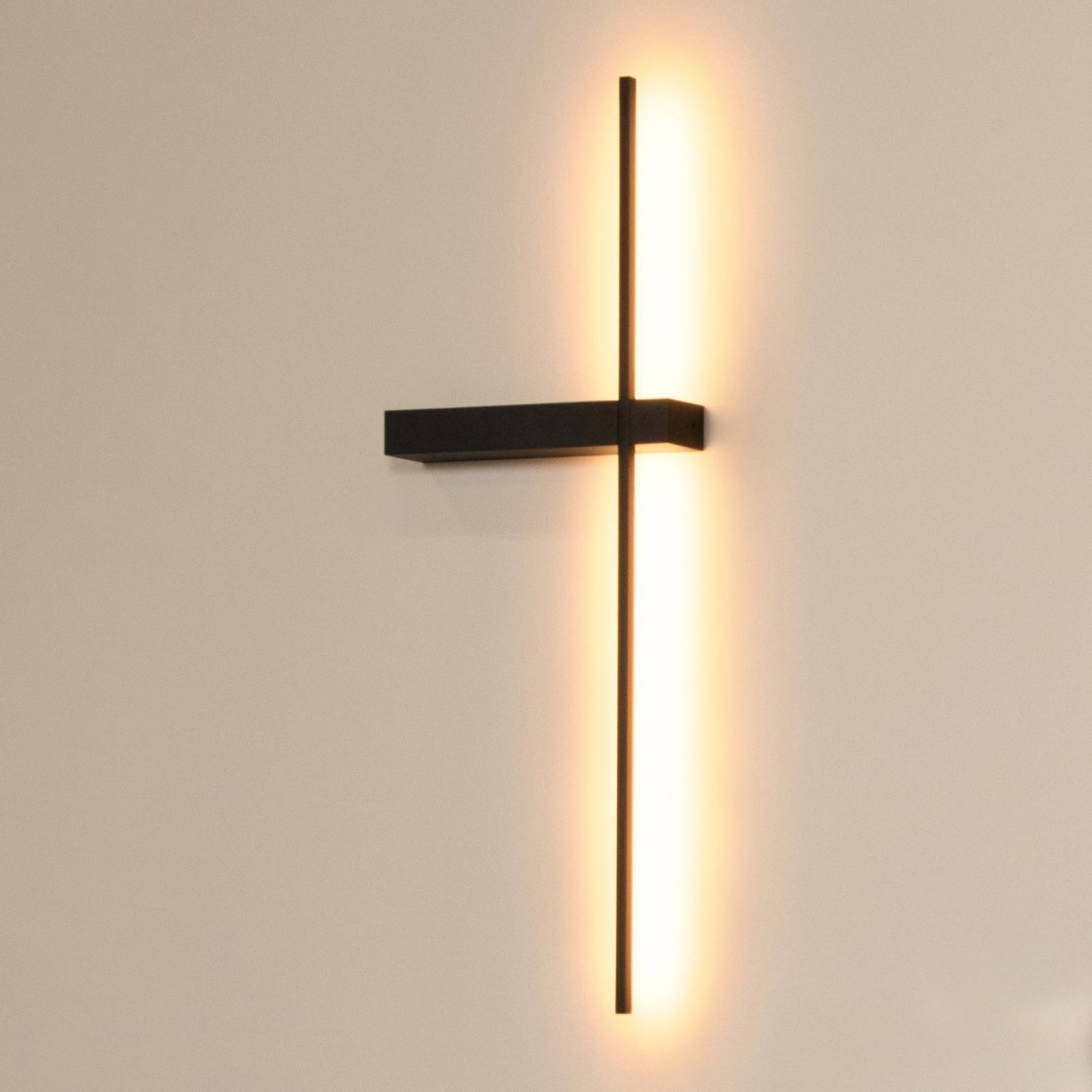 LED-Wandleuchte Segin, Höhe 60 cm, 6W, schwarz, Aluminium LED-Wandleuchte Segin, Höhe 60 cm, 6W, schwarz, Aluminium von Lucide