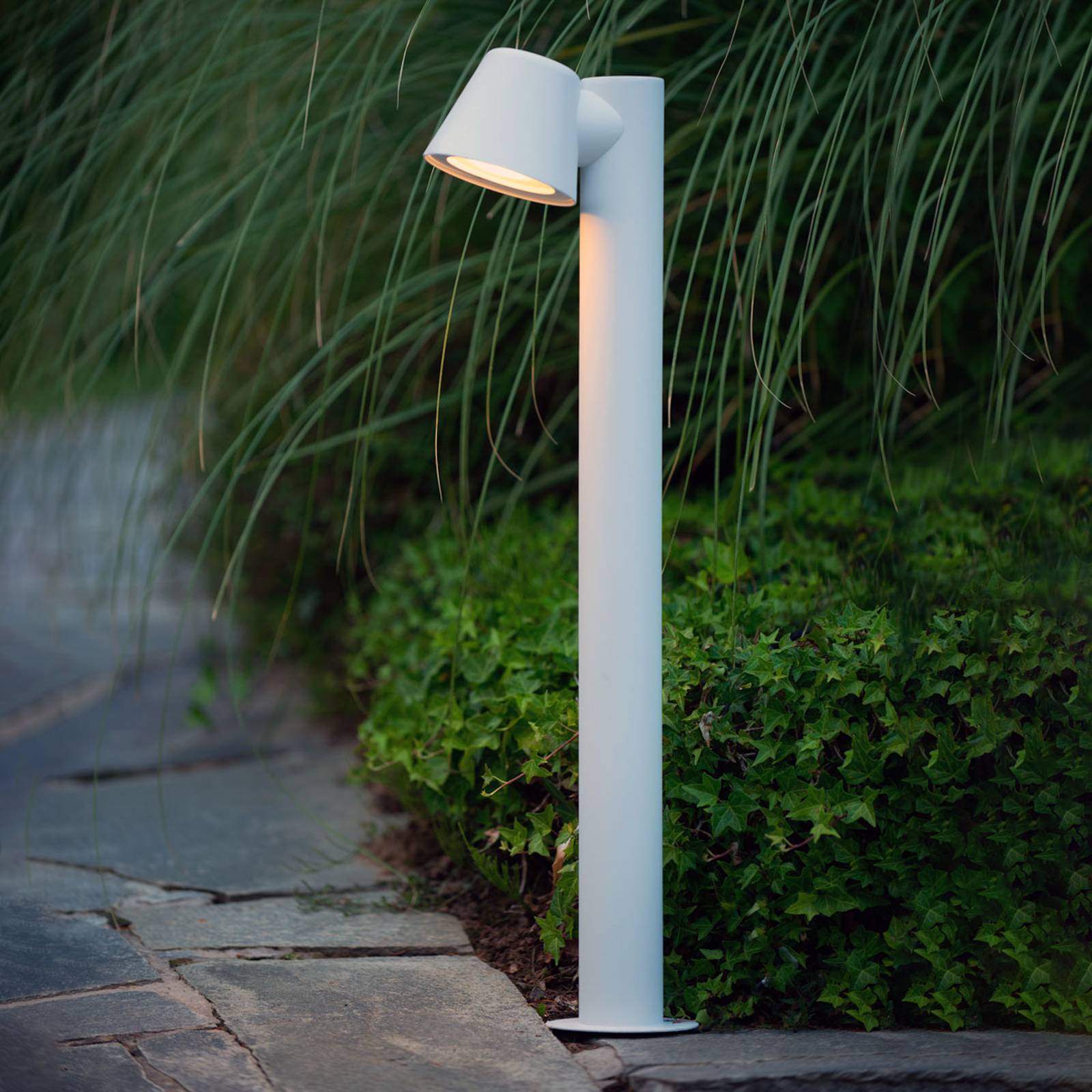 Weiße LED-Wegelampe Dingo mit GU10-LED Weiße LED-Wegelampe Dingo mit GU10-LED von Lucide