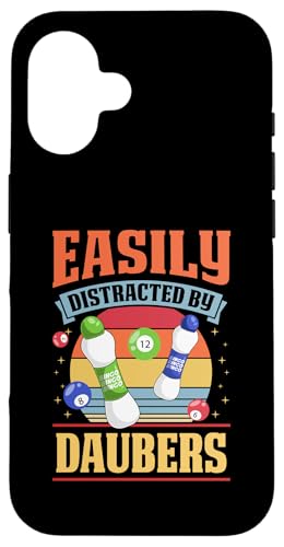Leicht abgelenkt durch Daubers Bingo Hülle für iPhone 16 von Lucky Bingo Squad Merch for Senior Bingo Night