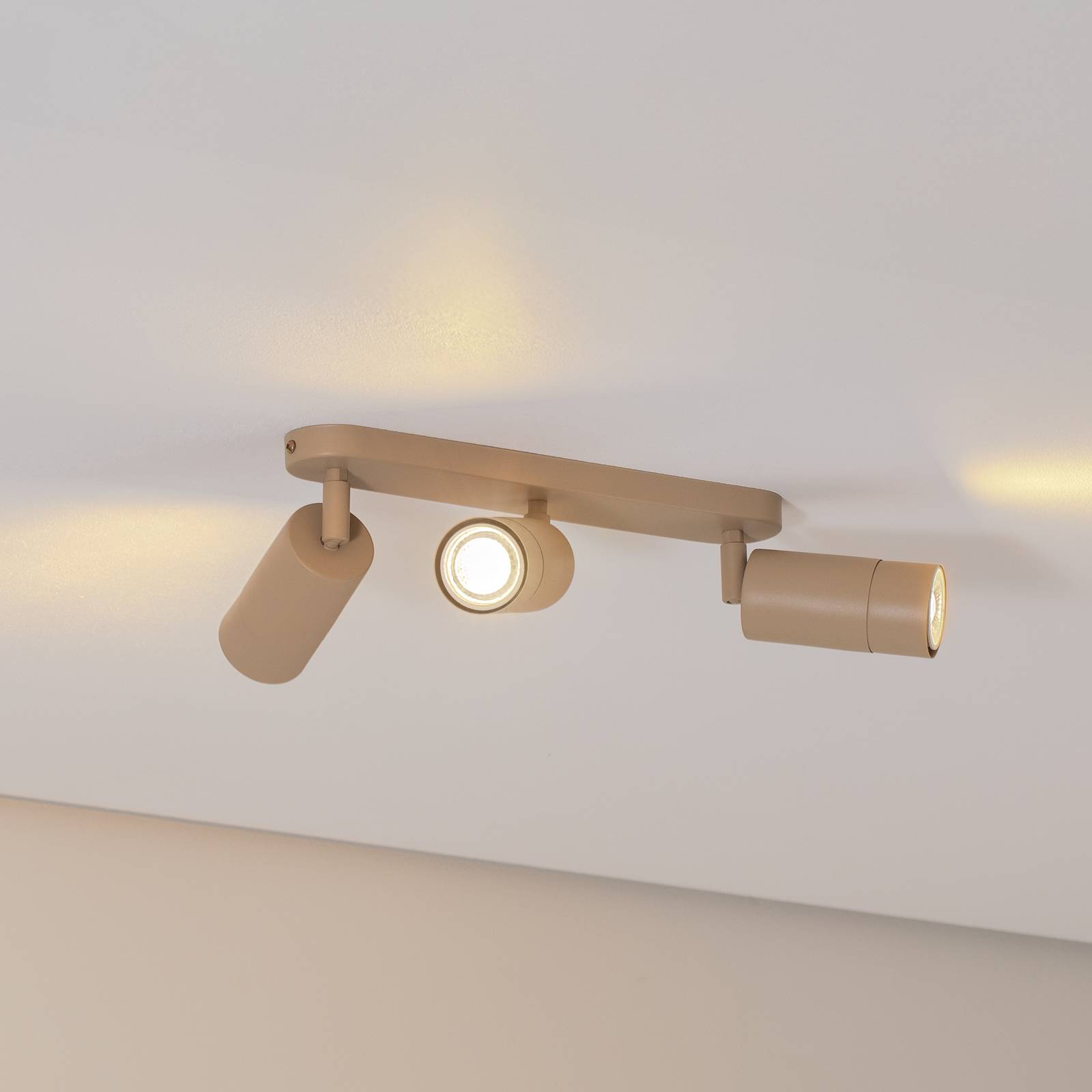 Deckenstrahler Link, beige, Länge 33 cm, 3-flg. Deckenstrahler Link, beige, Länge 33 cm, 3-flg. von Luminex
