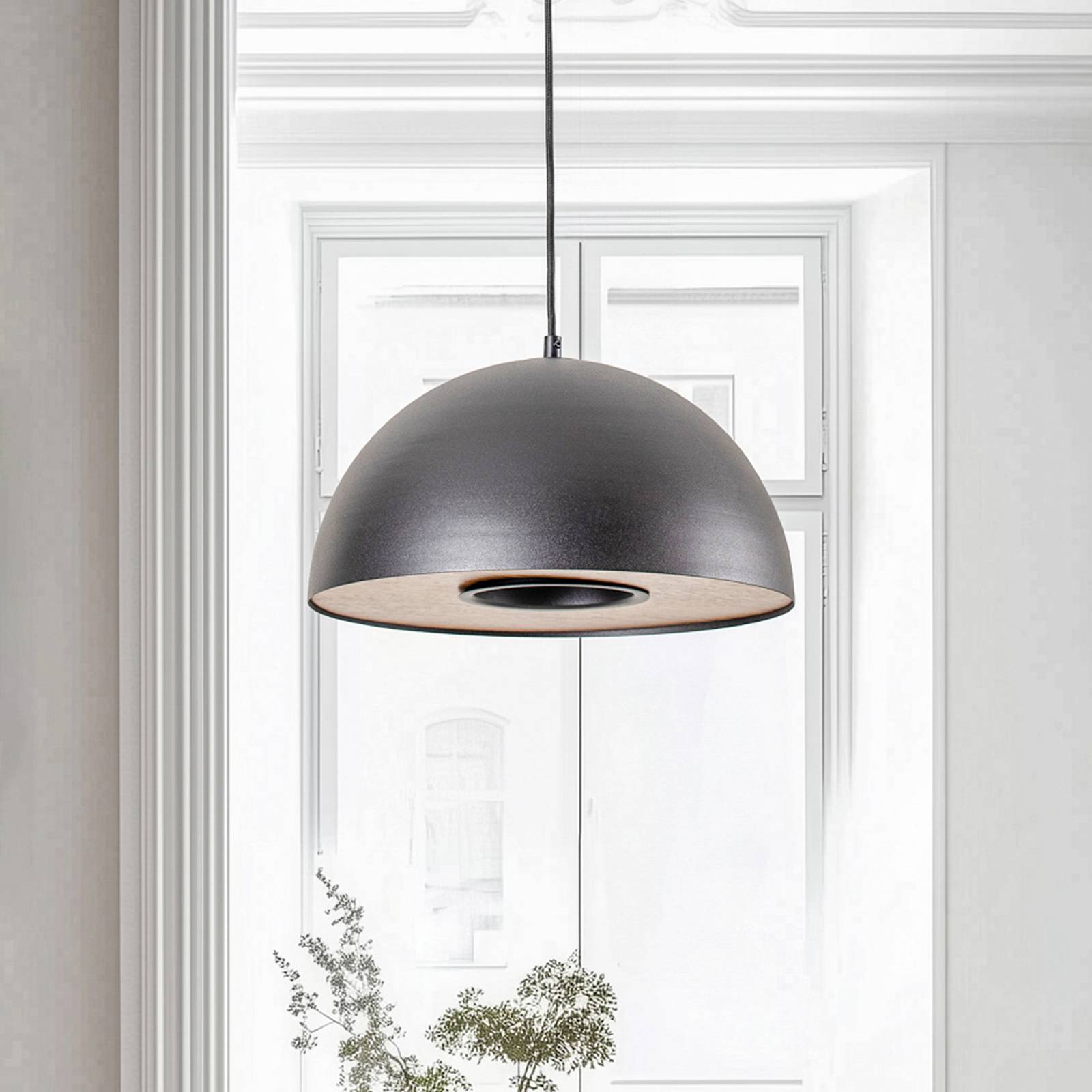 Pendelleuchte Drew in Schwarz mit Holzdekor Pendelleuchte Drew in Schwarz mit Holzdekor von Luminex