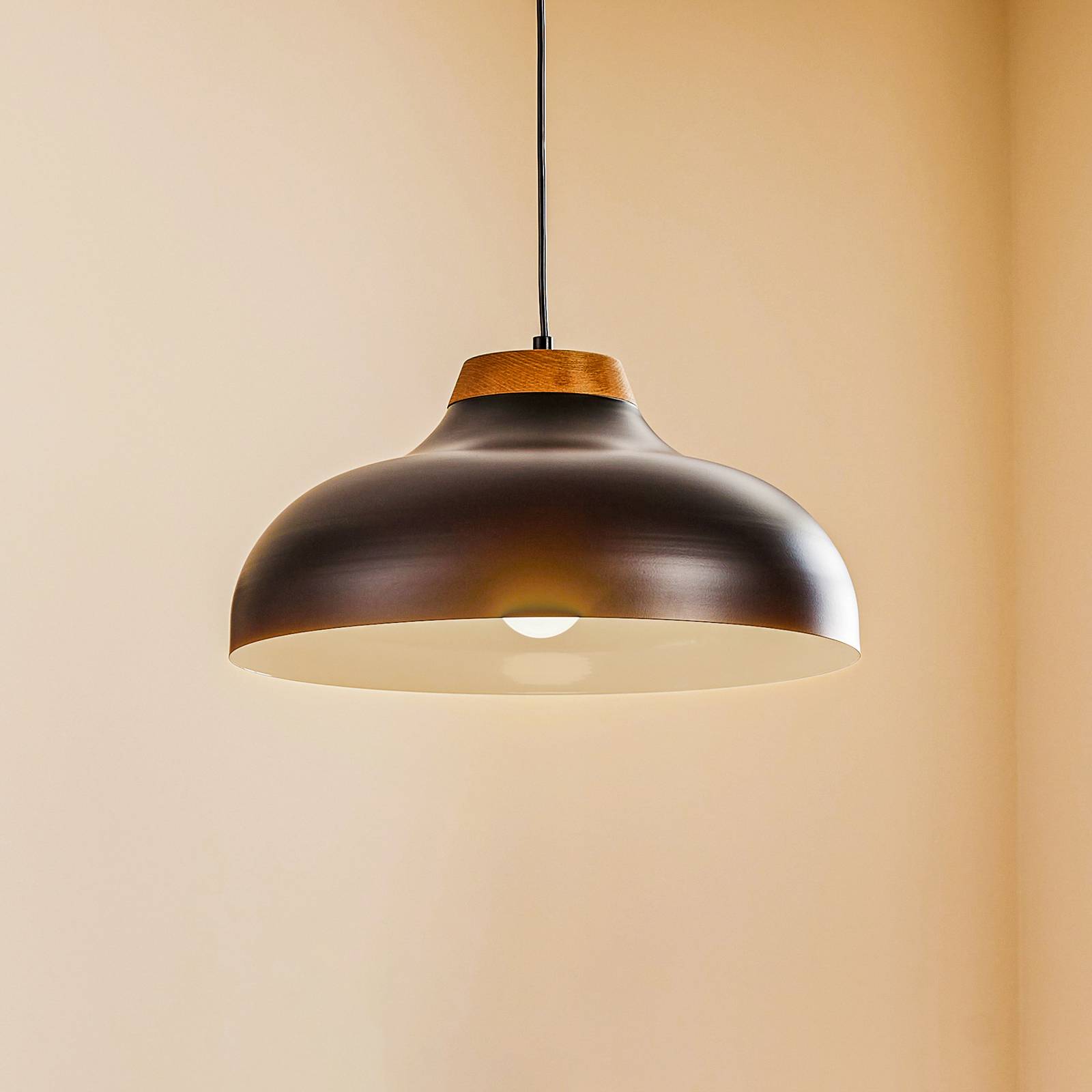 Pendelleuchte Gus mit Metallschirm, schwarz Pendelleuchte Gus mit Metallschirm, schwarz von Luminex