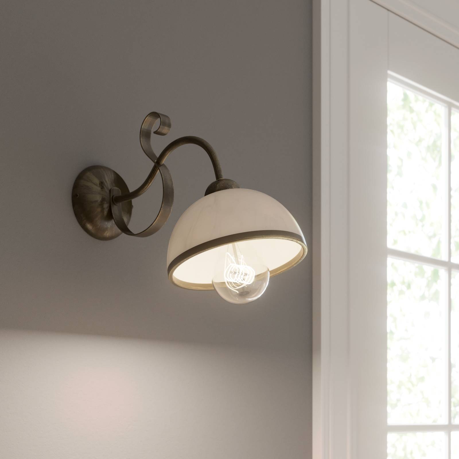 Wandleuchte Antica im Landhausstil, einflammig Wandleuchte Antica im Landhausstil, einflammig von Luminex