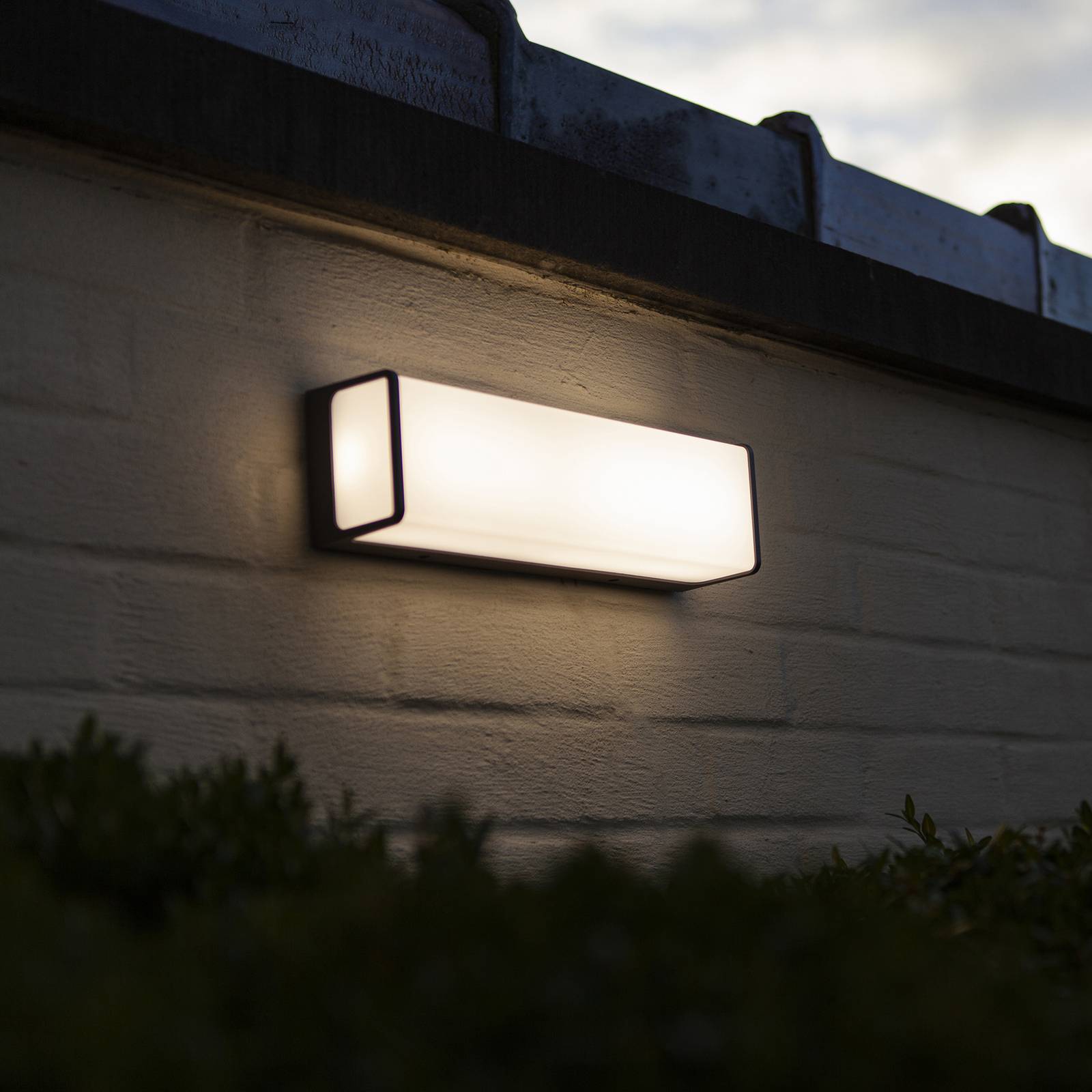 LED-Außenwandleuchte Doblo, Rechteck, 35cm, 4.000K LED-Außenwandleuchte Doblo, Rechteck, 35cm, 4.000K von Lutec