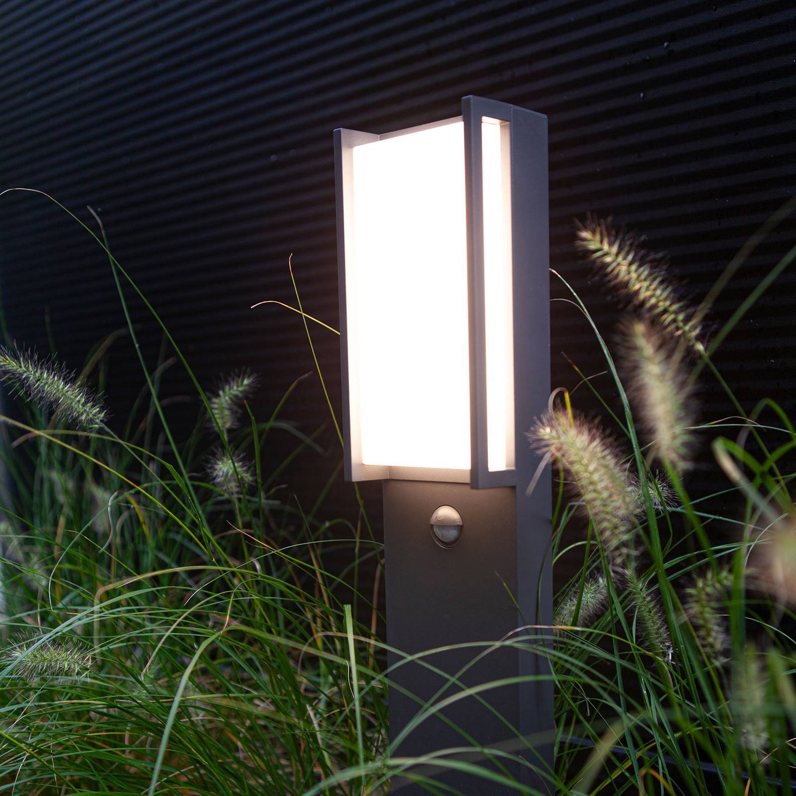 LED-Wegeleuchte Qubo anthrazit, Bewegungsmelder LED-Wegeleuchte Qubo anthrazit, Bewegungsmelder von Lutec