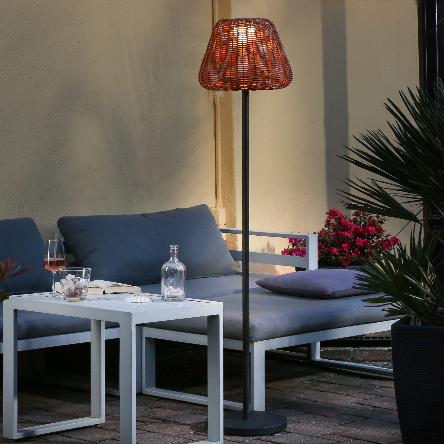 LED Garten Stehlampe - in Rattanoptik - H: 150cm - dimmbar - aufladbar - mit Fernb. - hell braun LED Garten Stehlampe - in Rattanoptik - H: 150cm - dimmbar - aufladbar - mit Fernb. - hell braun von MARELIDA