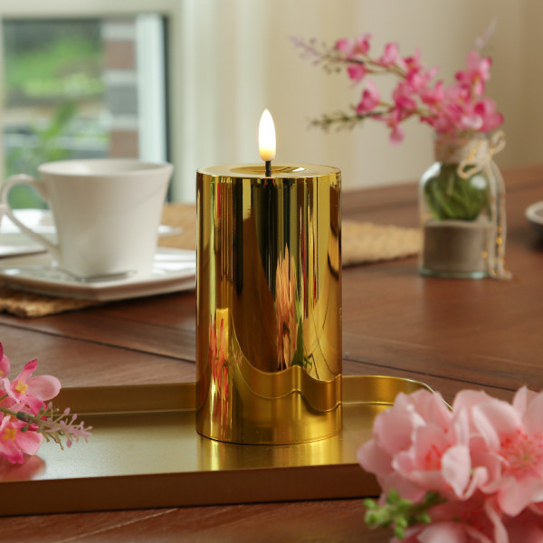 LED Kerze - Kunststoff - 3D Flamme - Timer - H: 15cm - D: 7,5cm - g... von MARELIDA