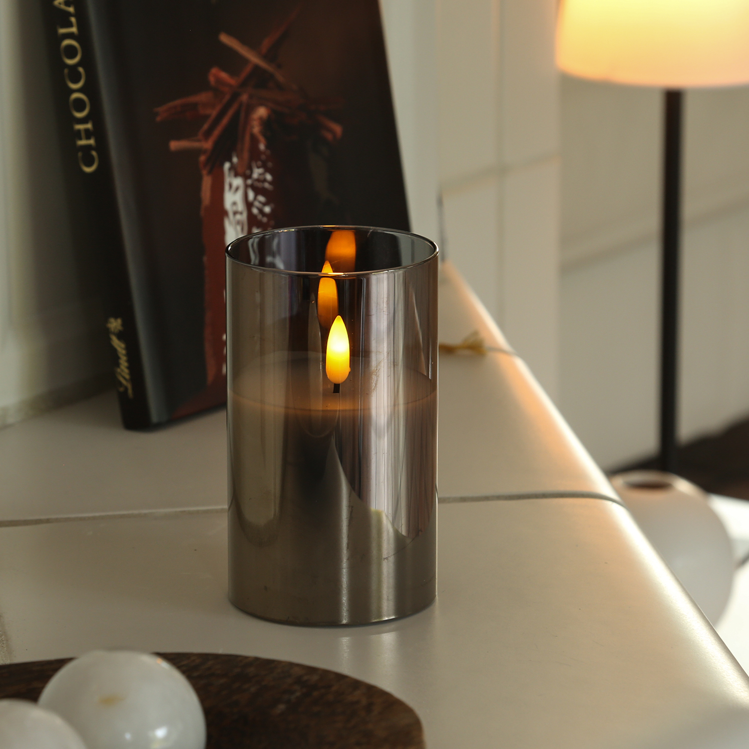 LED Kerze im Glas - Windlicht - Echtwachs - 3D Flamme - Timer - H: 12,5cm - D: 7,5cm - rauchgrau LED Kerze im Glas - Windlicht - Echtwachs - 3D Flamme - Timer - H: 12,5cm - D: 7,5cm - rauchgrau von MARELIDA