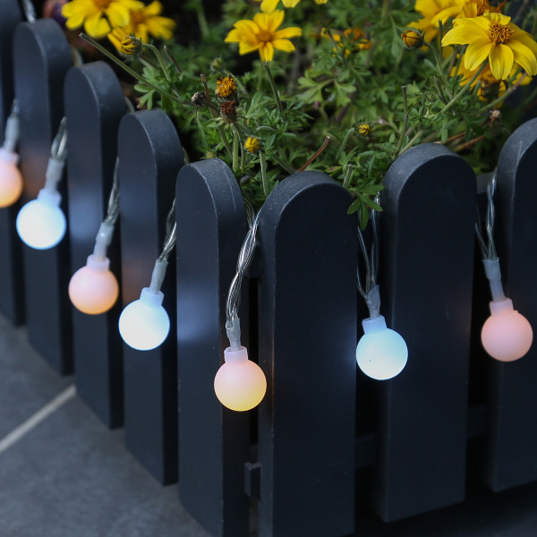 LED Lichterkette BERRY - 20 warmweiße/kaltweiße opale Kugeln - L: 1... von MARELIDA