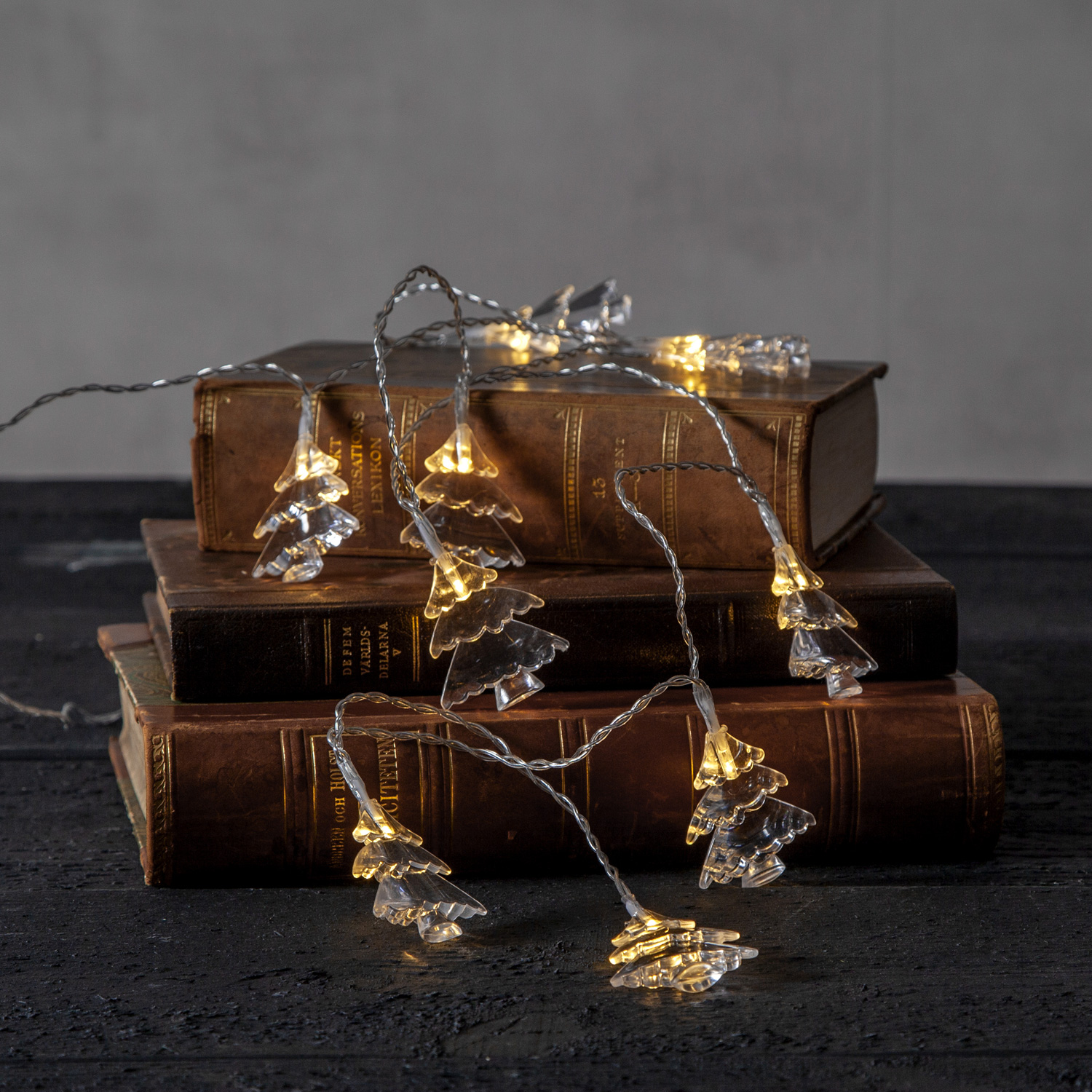 LED Lichterkette Weihnachtsbäume - 10 warmweiße LED - L: 1,35m - Timer - Batteriebetrieb - für Innen LED Lichterkette Weihnachtsbäume - 10 warmweiße LED - L: 1,35m - Timer - Batteriebetrieb - für Innen von MARELIDA