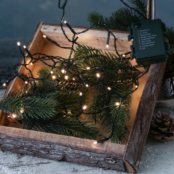LED Lichterkette - Weihnachtslichterkette - 48 warmweiße LED - L: 3... von MARELIDA