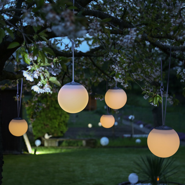 LED Solar Kugelleuchte - Gartenkugel mit Gummiaufhängung - D: 20cm ... LED Solar Kugelleuchte - Gartenkugel mit Gummiaufhängung - D: 20cm ... von MARELIDA