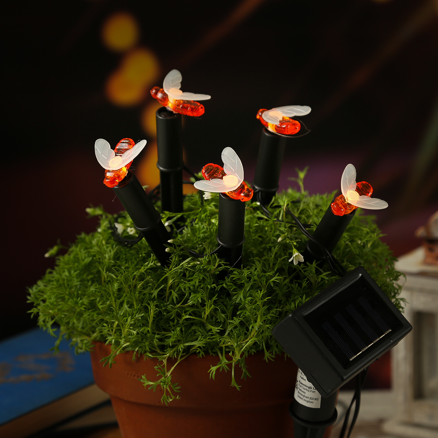 LED Solar Lichterkette Bienen - 5 Gartenstecker - L: 1,2m - H: 17cm - Lichtsensor - für Außen LED Solar Lichterkette Bienen - 5 Gartenstecker - L: 1,2m - H: 17cm - Lichtsensor - für Außen von MARELIDA