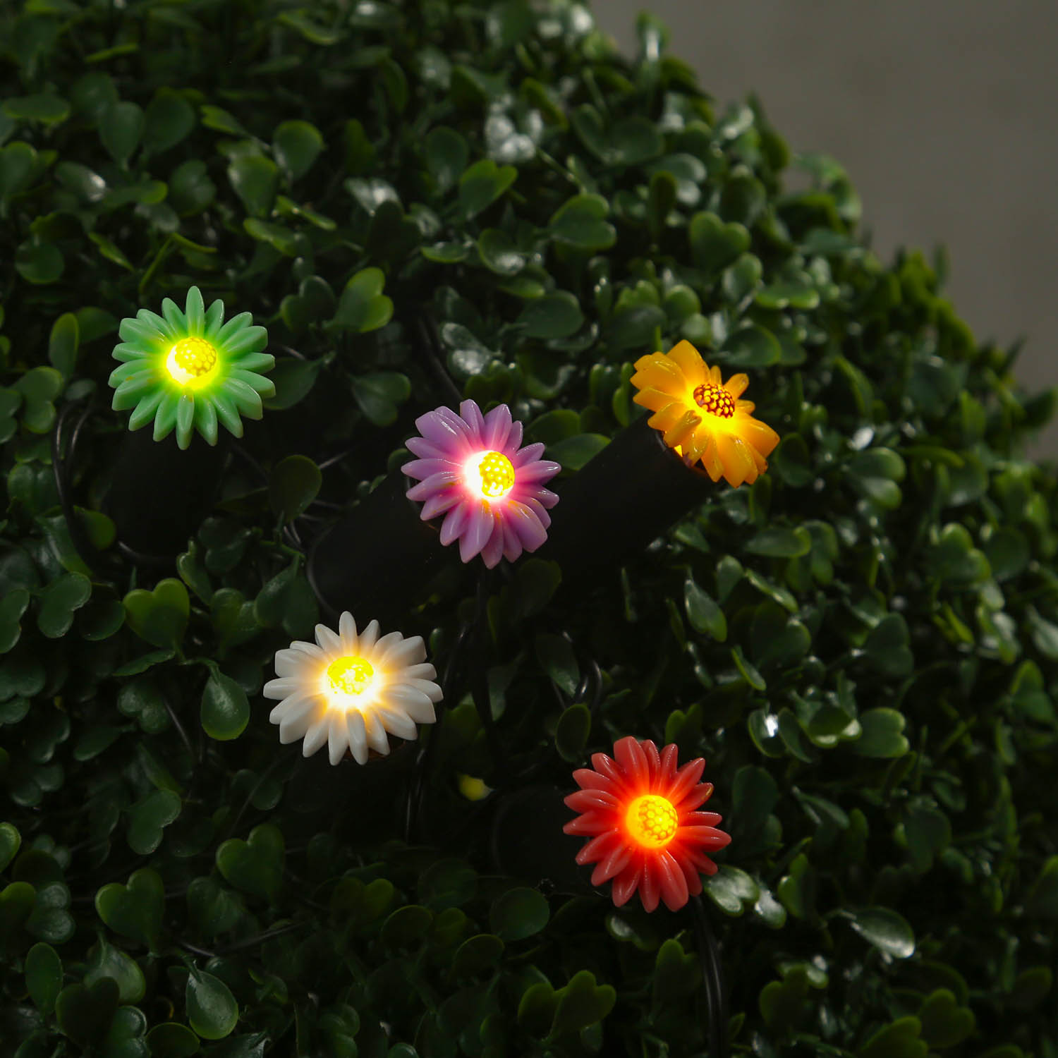 LED Solar Lichterkette Blumen - 5 Gartenstecker mit bunten Blümchen - L: 1,2m H: 17cm - Lichtsensor LED Solar Lichterkette Blumen - 5 Gartenstecker mit bunten Blümchen - L: 1,2m H: 17cm - Lichtsensor von MARELIDA