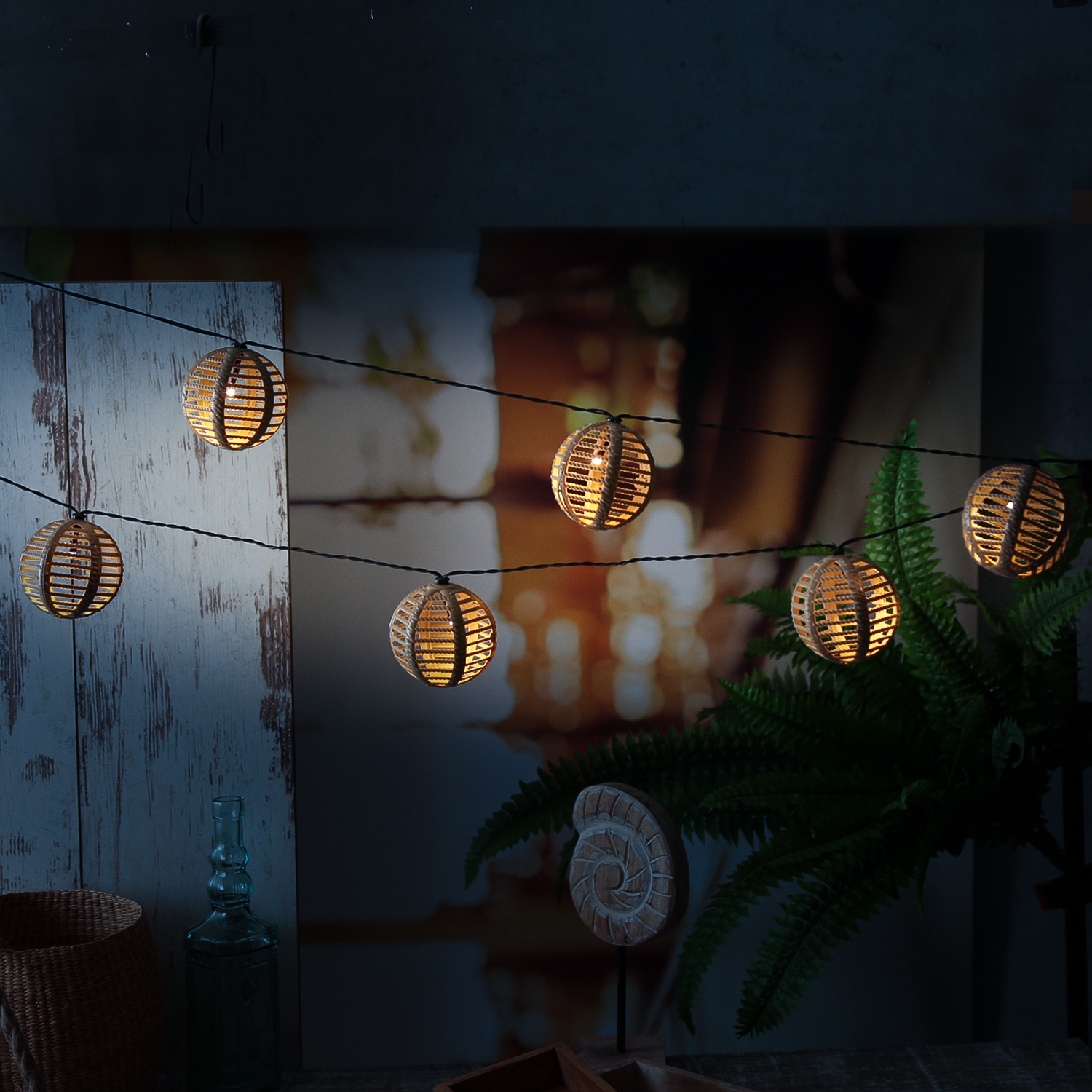 LED Solar Lichterkette Kugeln - 10 Kugeln in Rattanoptik - L: 2,7m - Lichtsensor - braun LED Solar Lichterkette Kugeln - 10 Kugeln in Rattanoptik - L: 2,7m - Lichtsensor - braun von MARELIDA