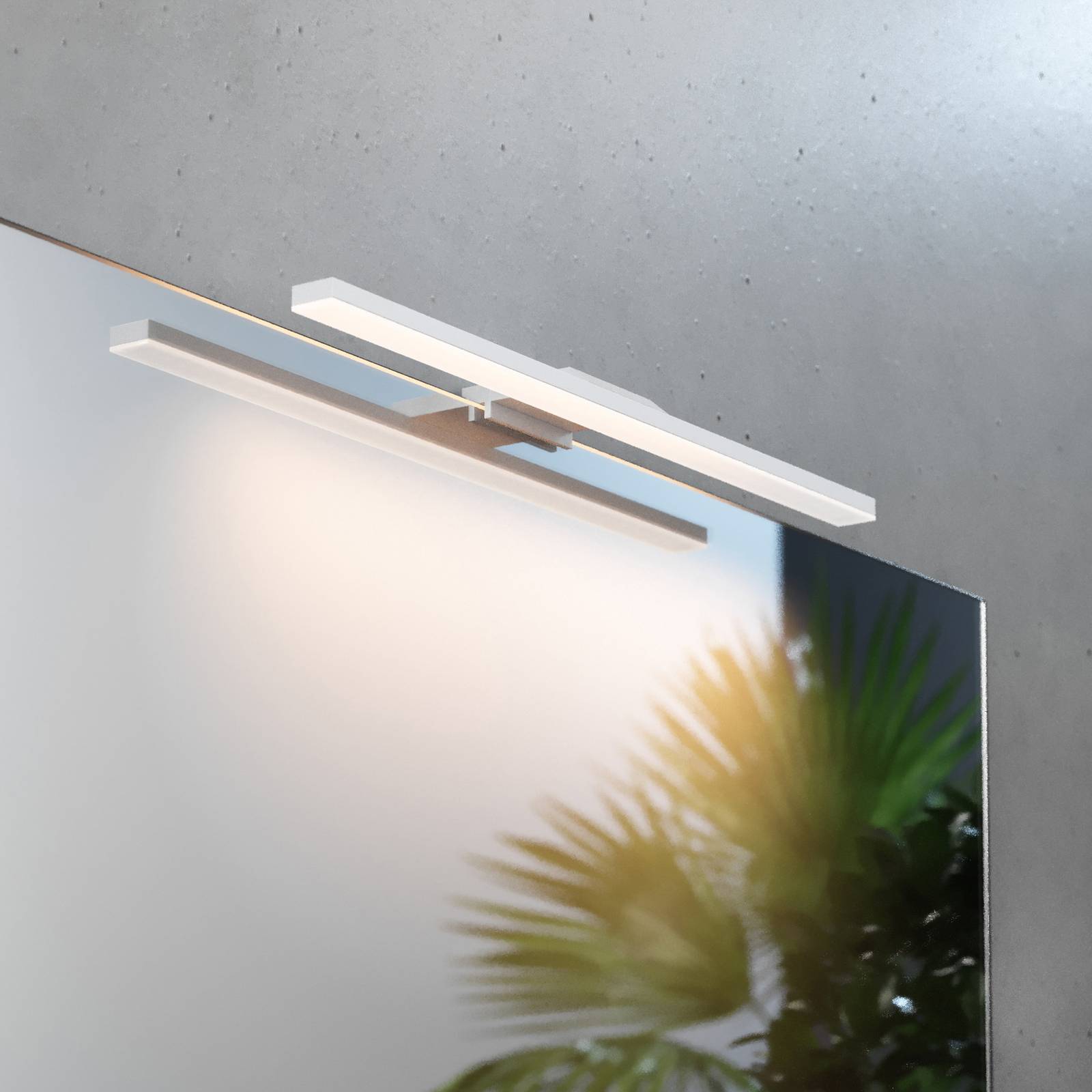 LED-Spiegelleuchte Triga, IP44, weiß, 40cm, 3.000K von MCJ