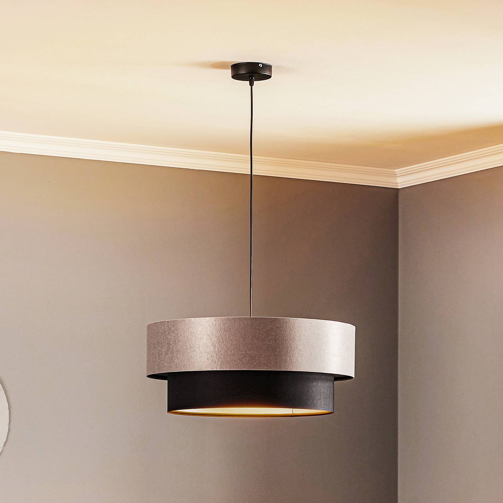 Hängelampe Dorina, silber/schwarz Ø 50cm Hängelampe Dorina, silber/schwarz Ø 50cm von Maco Design