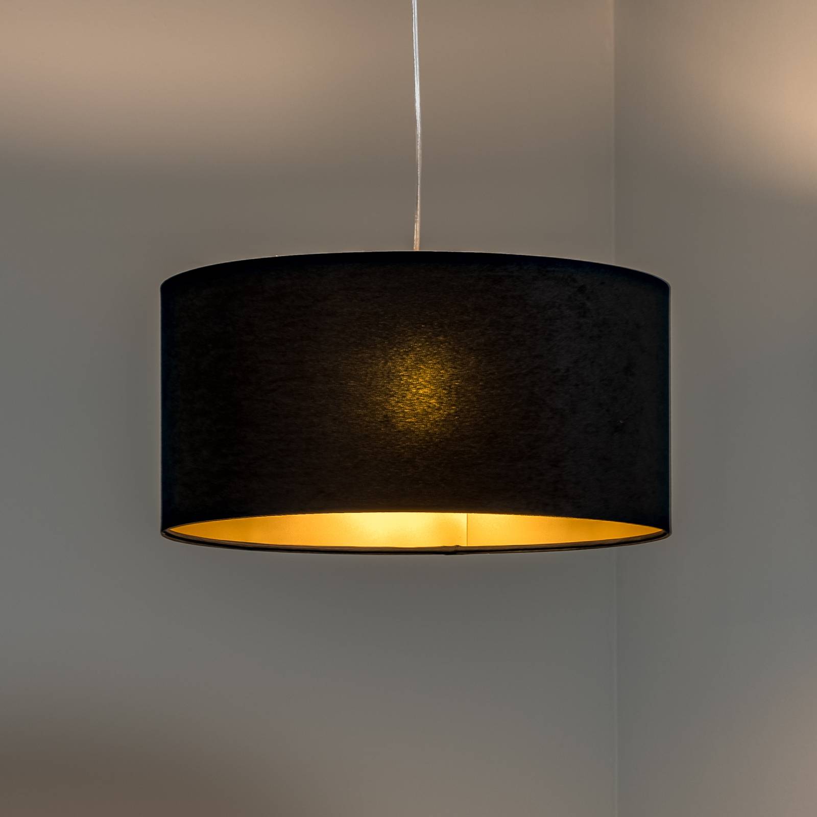 Pendelleuchte Salina, schwarz/gold, Ø 50cm Pendelleuchte Salina, schwarz/gold, Ø 50cm von Maco Design