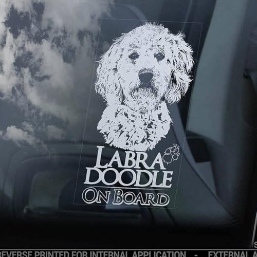 Madcolitote Labradoodle on Board Auto-Fensteraufkleber, Retrieverpistole, Hybrid-Hundeschild, Vinyl, gestanzt, lustiger Stoßstangen-Aufkleber, Geschenk für Hunde und Haustiere von Madcolitote