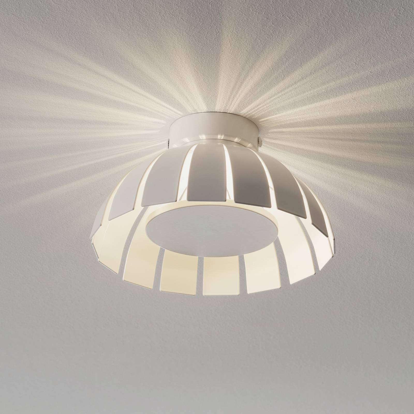 Weiße LED-Designer-Deckenleuchte Loto, 20 cm Weiße LED-Designer-Deckenleuchte Loto, 20 cm von Marchetti