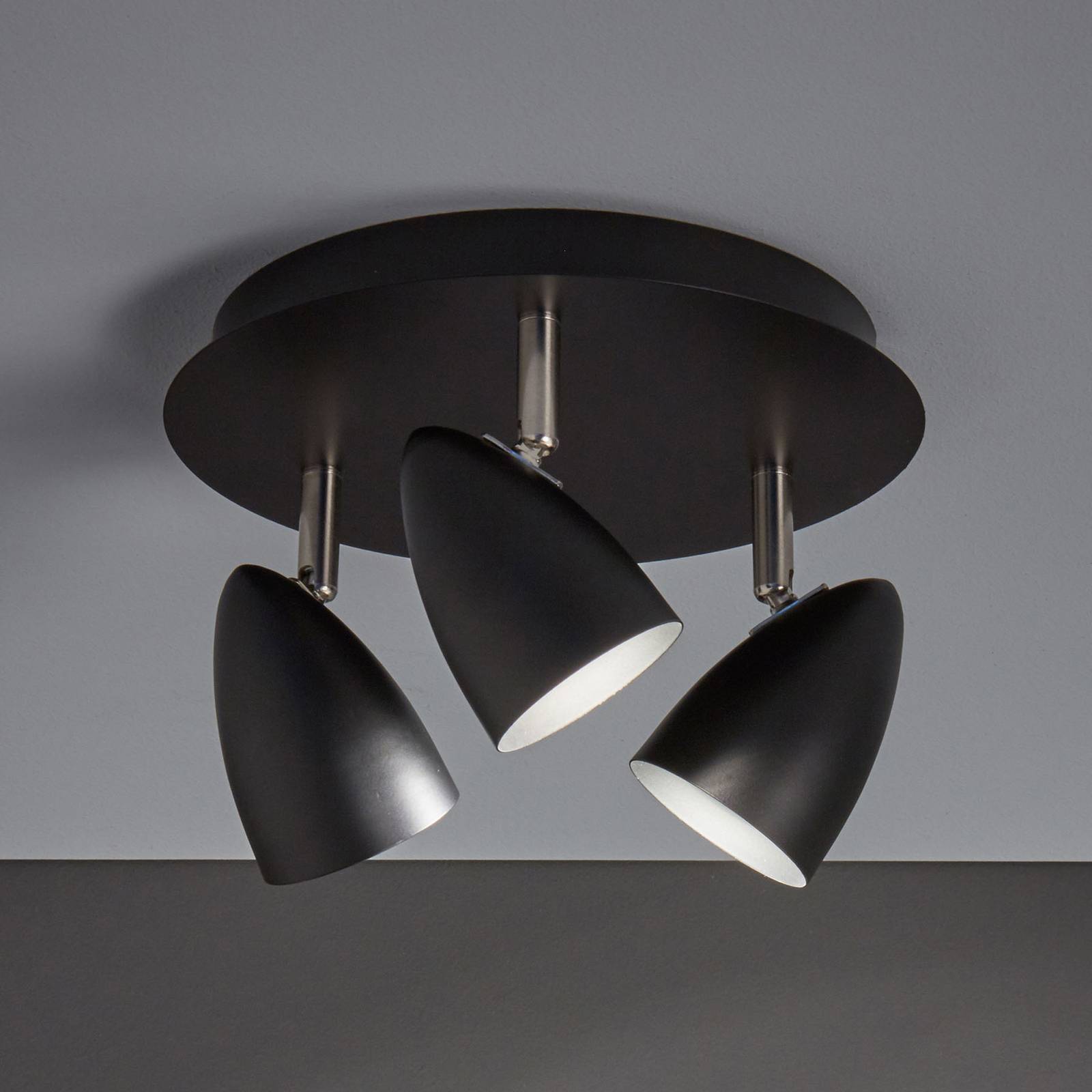 Deckenlampe Ciro mit verstellbaren Spots, schwarz Deckenlampe Ciro mit verstellbaren Spots, schwarz von Markslöjd