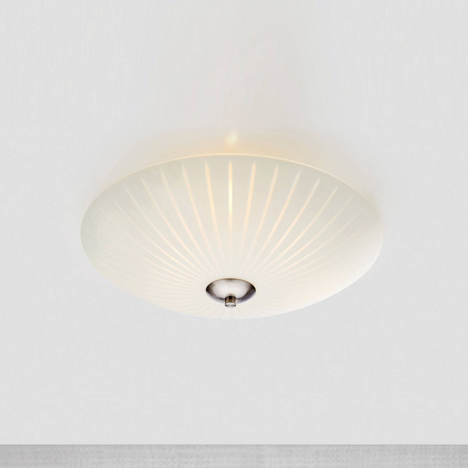 Glas-Deckenleuchte Cut, Ø 43 cm Glas-Deckenleuchte Cut, Ø 43 cm von Markslöjd