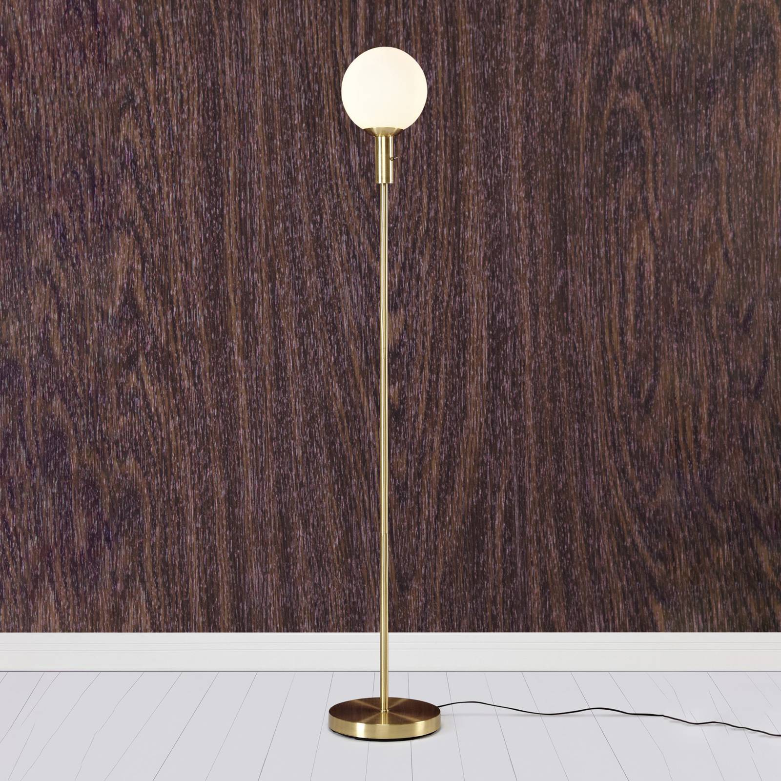 Stehleuchte Minna, messingfarben, Glas, Eisen, Höhe 145 cm Stehleuchte Minna, messingfarben, Glas, Eisen, Höhe 145 cm von Markslöjd