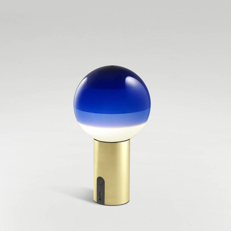 MARSET Dipping Light Akku-Tischlampe blau/messing von Marset
