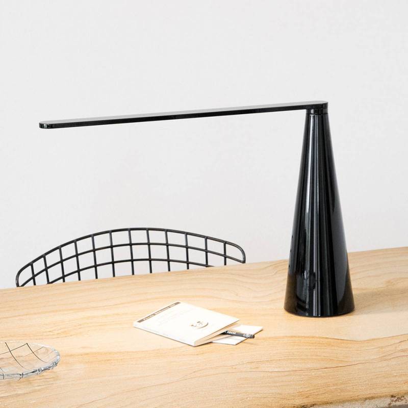 Martinelli Luce Elica LED-Tischlampe, schwarz von Martinelli Luce