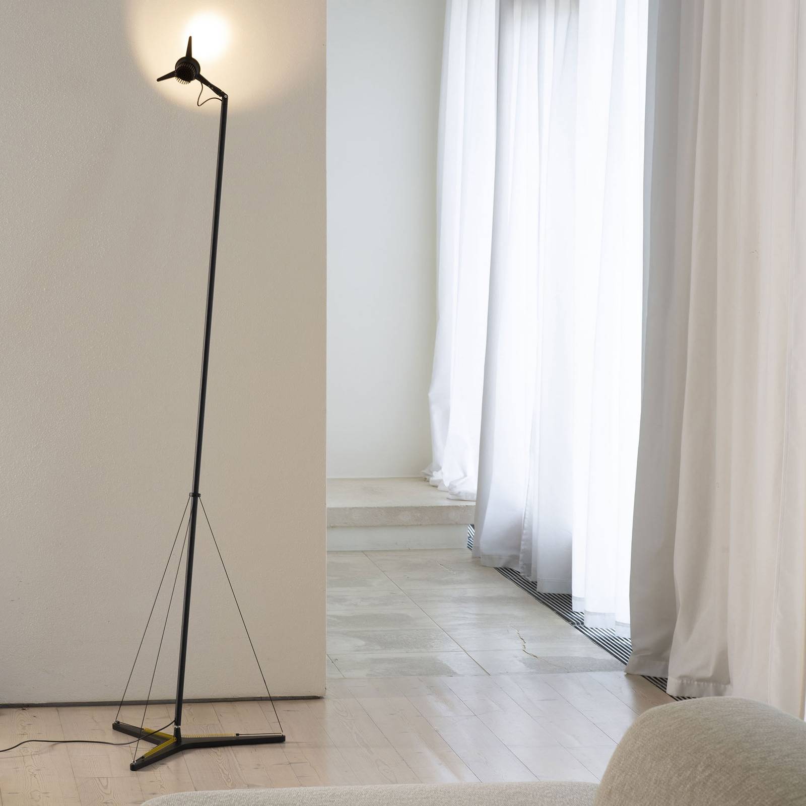 Martinelli Luce Y3 LED-Stehleuchte, schwarz Martinelli Luce Y3 LED-Stehleuchte, schwarz von Martinelli Luce