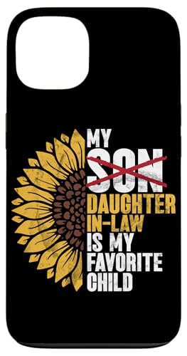 Meine Schwiegertochter ist mein Lieblingskind, der im Retro-Stil ersetzt wurde Hülle für iPhone 13 von Matching Family Daughter In Law Father Mother Tee