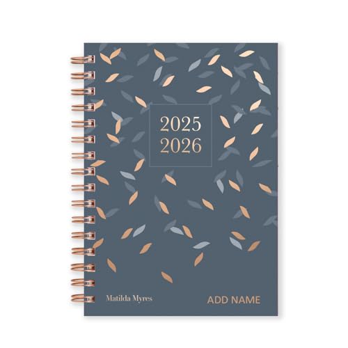 Matilda Myres 2025-2026 A5 Wochenplaner - Juli '25 bis Juli '26 - Grau mit Personalisierung Matilda Myres 2025-2026 A5 Wochenplaner - Juli '25 bis Juli '26 - Grau mit Personalisierung von Matilda Myres