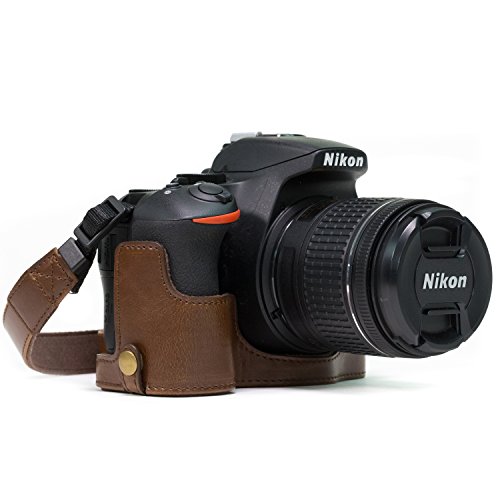 MegaGear MG1171 Ever Ready Leder Kamera Halbtasche mit Trageriemen und Batteriezugang für Nikon D5600, D5500 Dunkelbraun von MegaGear