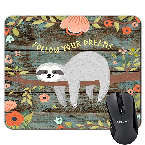 Rechteckiges Gaming-Mauspad, individuelles Design, Follow Your Dreams Zitate, niedliches Baby-Faultier auf dem Baum, rustikales Blumenmuster aus Holz Rechteckiges Gaming-Mauspad, individuelles Design, Follow Your Dreams Zitate, niedliches Baby-Faultier auf dem Baum, rustikales Blumenmuster aus Holz von Melyaxu