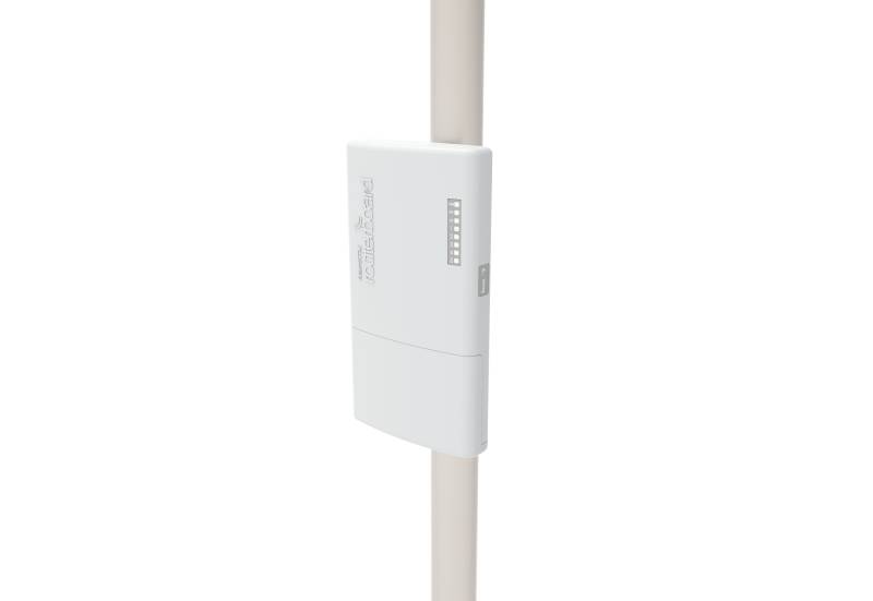 Mikrotik PowerBox Pro. Ethernet LAN Datentransferraten: 10,100,1000 Mbit/s, Verkabelungstechnologie: 10/100/1000Base-T(X). Netzstandard: IEEE 802.3af,IEEE 802.3at. Produktfarbe: Weiß. Flash-Speicher: 16 MB, RAM-Speicher: 128 MB, Speichermedien: Flash. Energiequelle: Gleichstrom, PoE, Stromversorgung: 9 W (RB960PGS-PB) von MikroTik