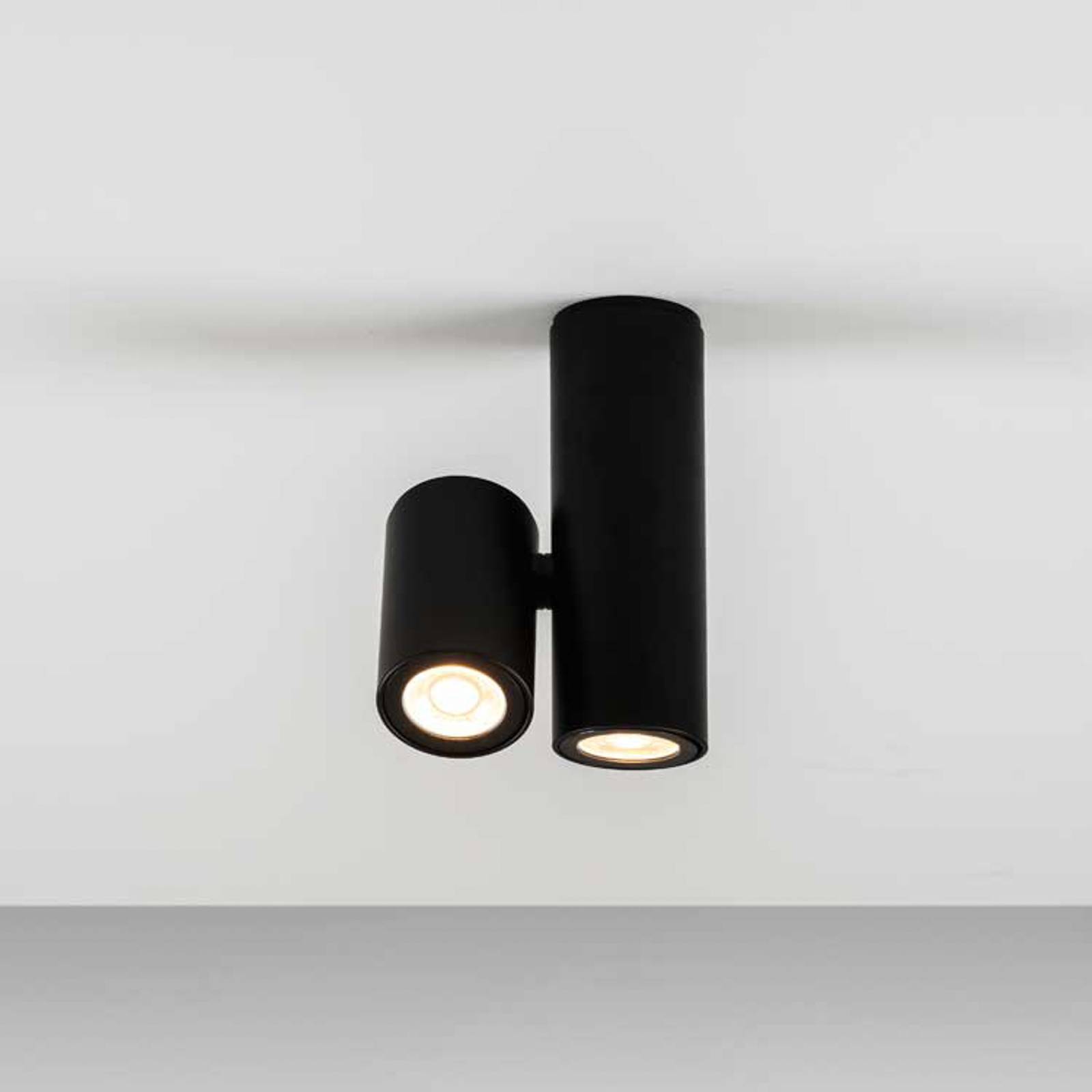 Milan Kronn Deckenstrahler zweiflammig schwarz Milan Kronn Deckenstrahler zweiflammig schwarz von Milan Iluminación