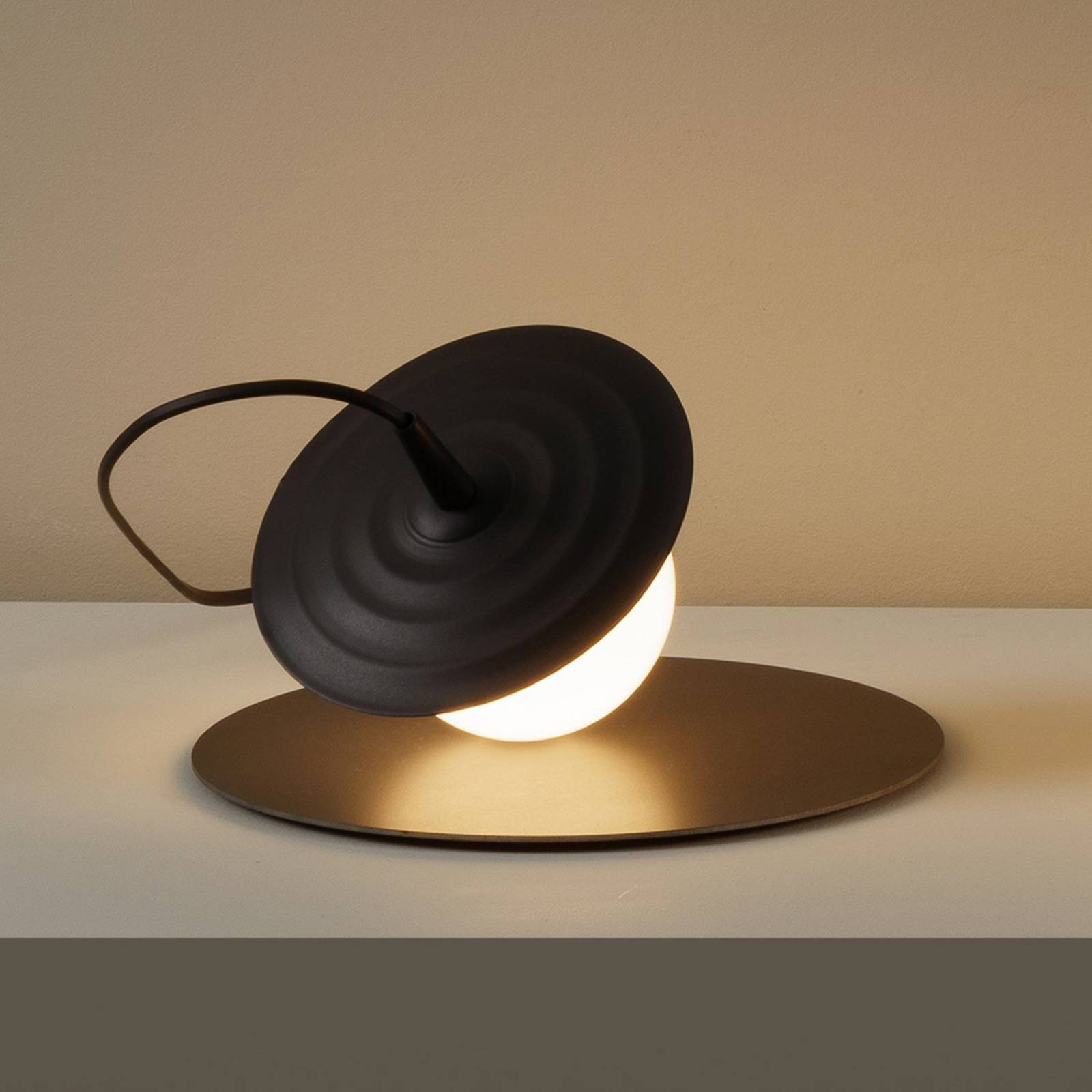 Milan Symphony Tischlampe ohne Gestell anthrazit Milan Symphony Tischlampe ohne Gestell anthrazit von Milan Iluminación