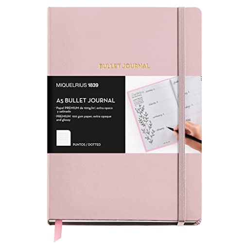 Miquelrius Bullet Journal Notizbuch, fester Kunstleder-Einband mit Gummizugverschluss, Format A5 148 x 210 mm, 96 Blatt 100 g/m², innen Punktraster, Farbe Rosa von Miquelrius