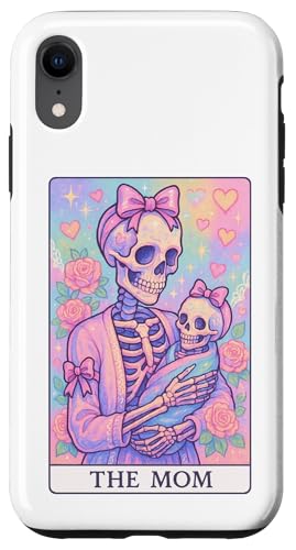 Lustige Tarotkarte für die Mutter, für Damen, unordentlicher Dutt, Mama, Kokette Hülle für iPhone XR von Mom Tees NYC